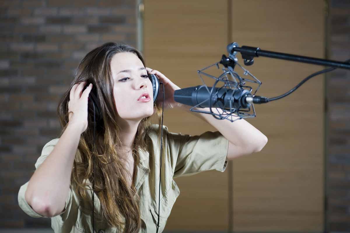 VoiceOver and Broadcasting Skills (VOV) training course